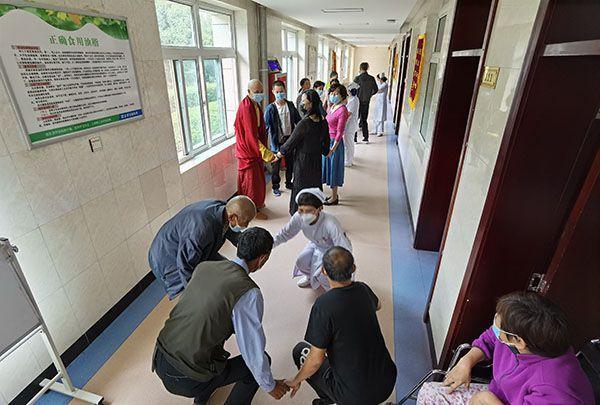 做《蘿卜蹲》游戲