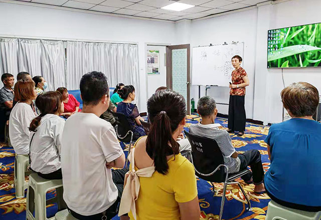 攝影：渴求健康知識的人們