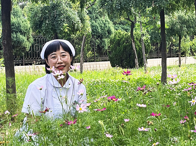 高曉霞 《天使與格桑花》.jpg
